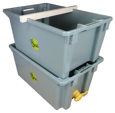 small plastic storage tubs