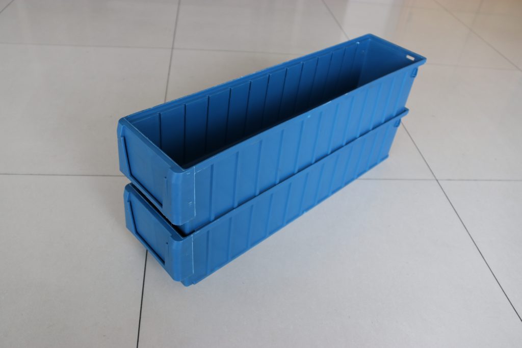 plastic bins for cube shelf Rolling crates