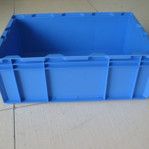 moving stacking totes